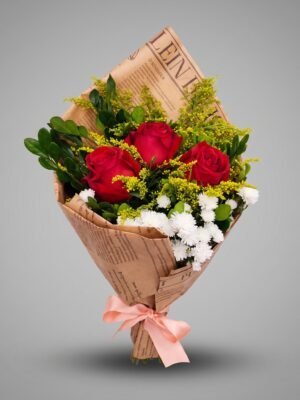Buquê de 3 Rosas Vermelhas Premium em Papel Kraft