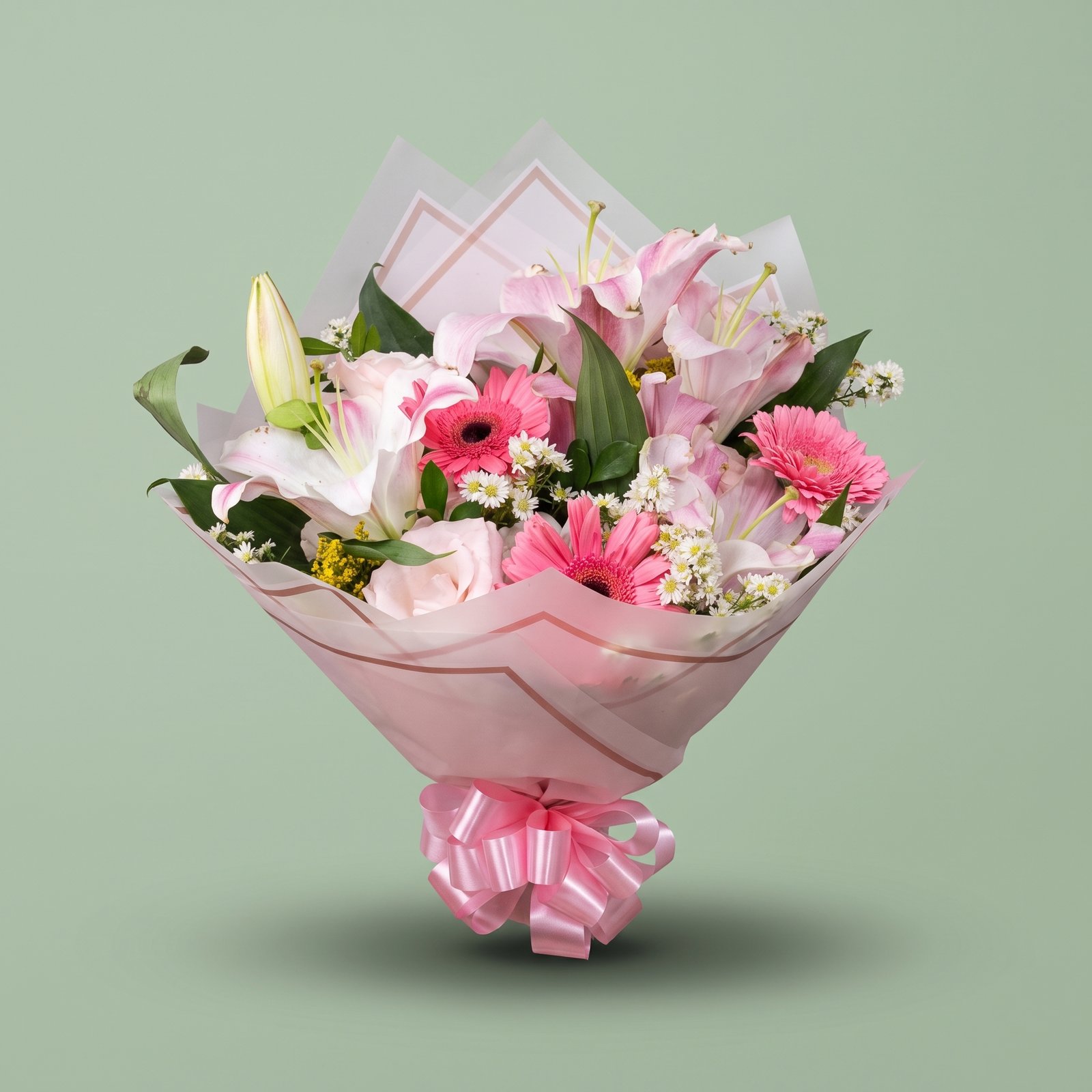 Buquê de Flores com Lírios Rosa, Gérberas e Embalagem Especial 1 Buquê de Flores com Lírios Rosa, Gérberas e Embalagem Especial