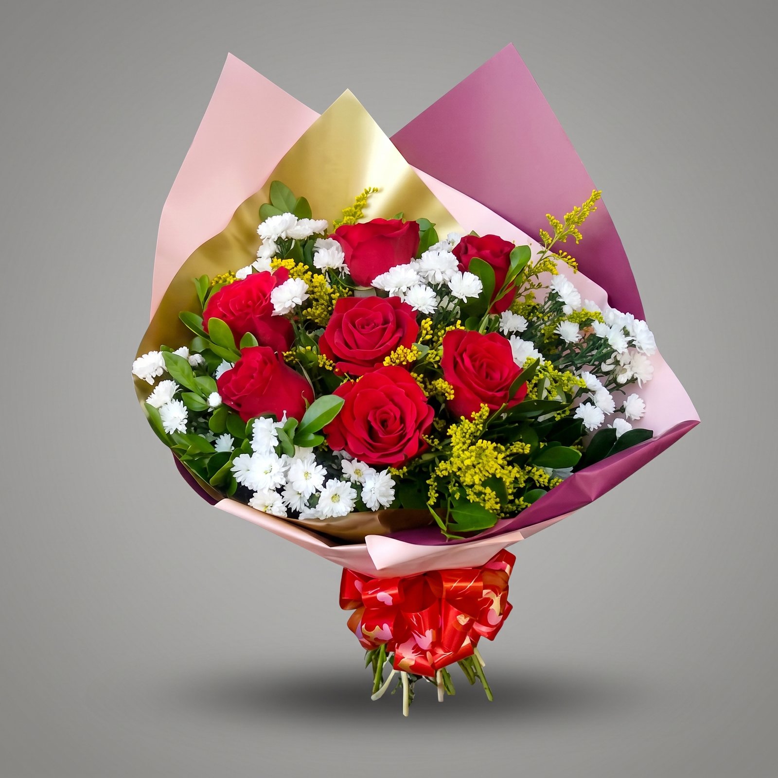 Buquê Amor Eterno: 7 Rosas Vermelhas em Embalagem Premium 1 Buquê Amor Eterno: 7 Rosas Vermelhas em Embalagem Premium