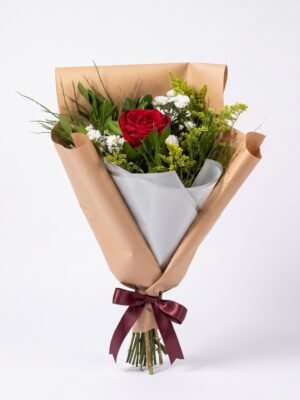 Buquê de Rosa Vermelha com Papel Kraft (Unidade)