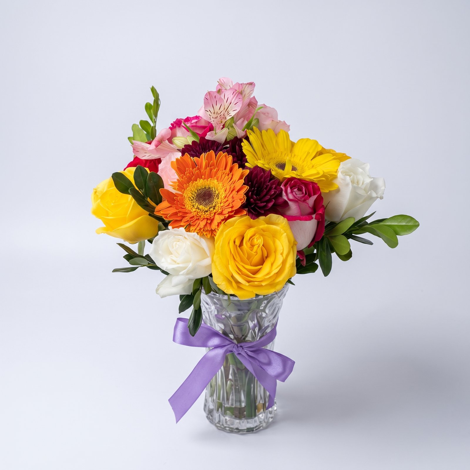 Arranjo de Flores Mistas "Raio de Sol" em Vaso de Vidro 1 Arranjo de Flores Mistas "Raio de Sol" em Vaso de Vidro