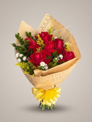 Buquê de Rosas Vermelhas em Papel Kraft Estilo Jornal