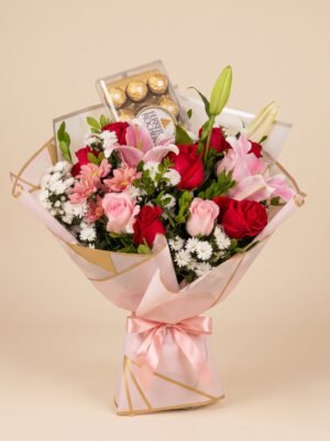1. Buquê Misto Composto por 10 Rosas, Lírios e Bombons Ferrero Rocher