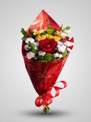 Buquê Clássico de Rosa Unidade com Margaridas e Folhagens