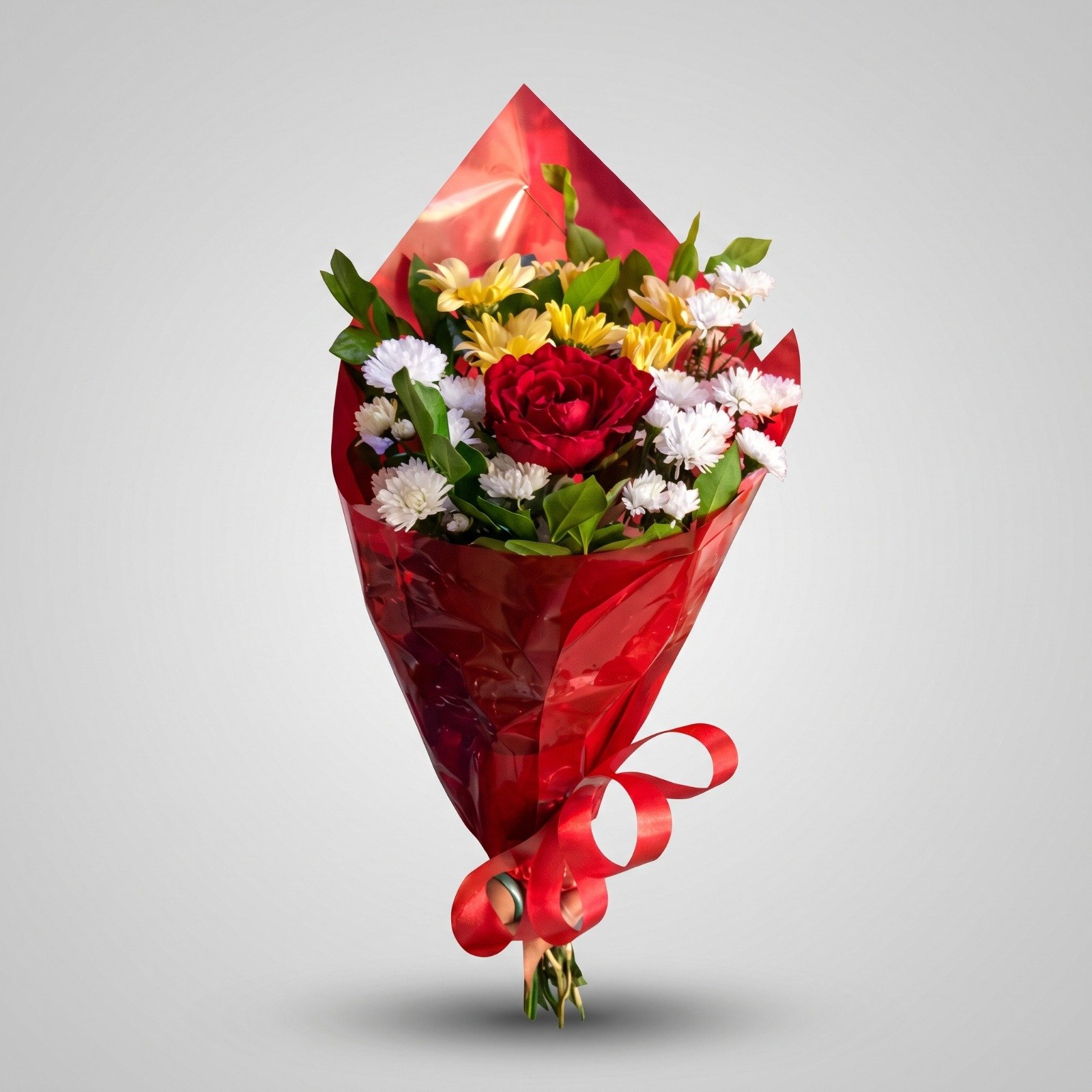 Buquê Clássico de Rosa Unidade com Margaridas e Folhagens 1 Buquê Clássico de Rosa Unidade com Margaridas e Folhagens